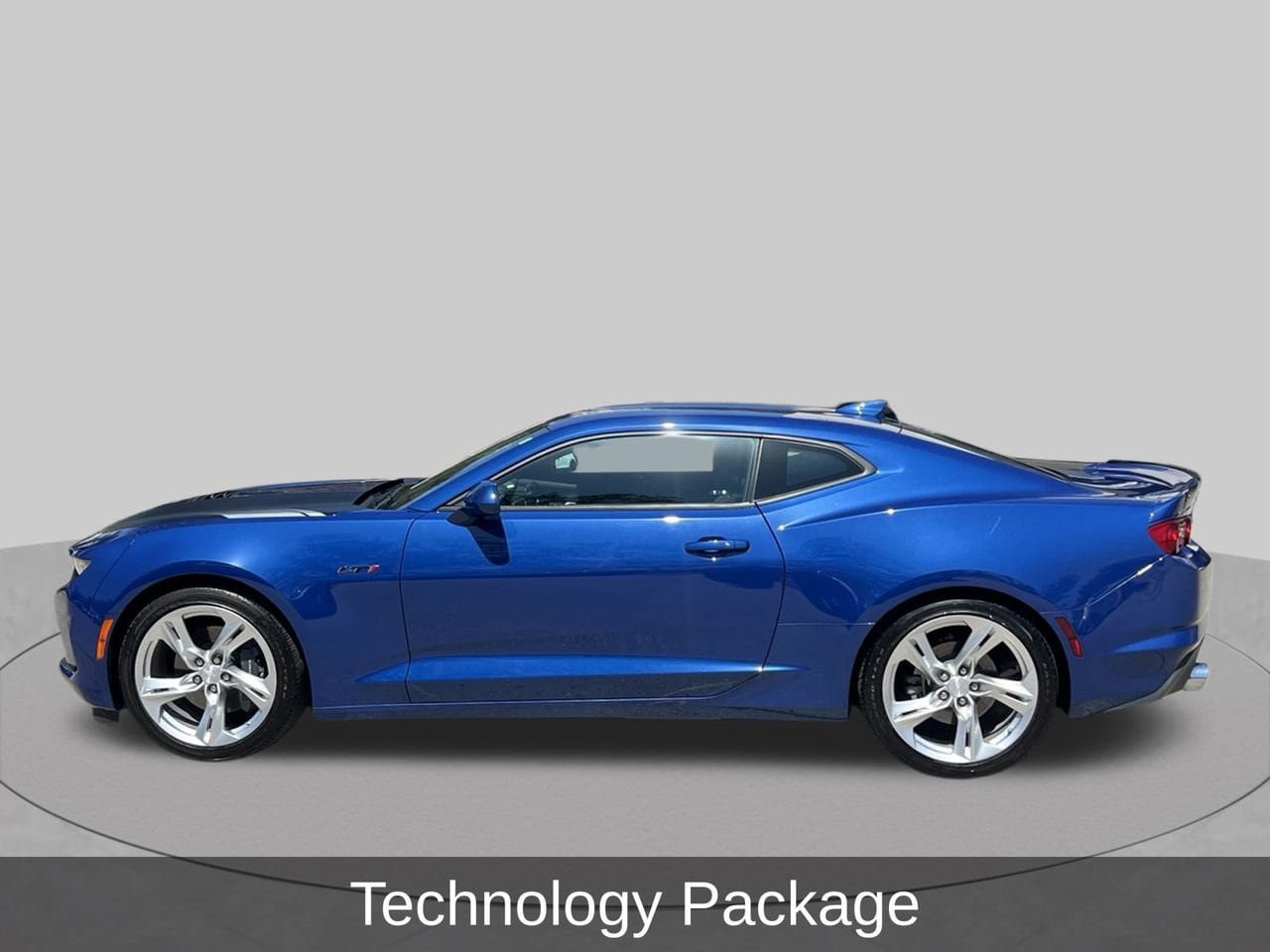 Used 2023 Chevrolet Camaro LT w/ Technology Package RWD image 2
