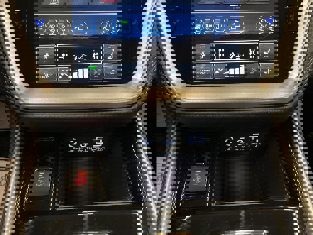 Certified 2025 Subaru Legacy Premium image 23