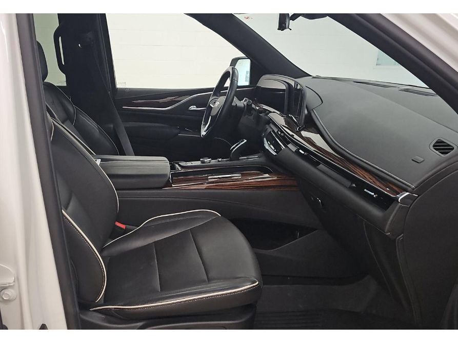 Used 2024 Cadillac Escalade ESV Premium Luxury w/ LPO, Floor Liner Package AWD/4WD image 8