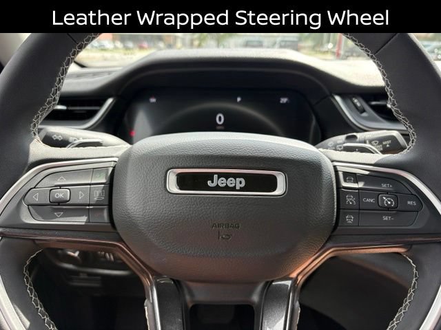 Used 2022 Jeep Grand Cherokee L Laredo w/ Luxury Tech Group I RWD image 20