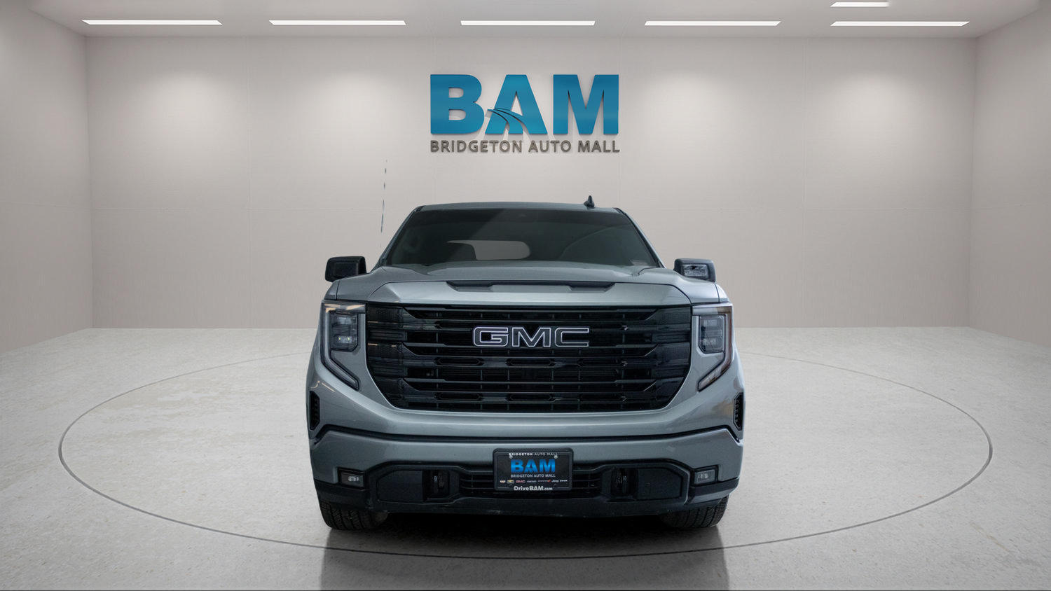 Used 2025 GMC Sierra 1500 Elevation RWD image 2