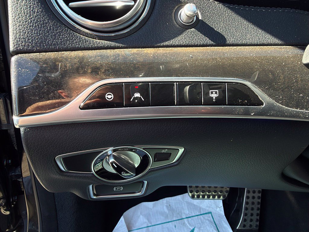 Used 2019 Mercedes-Benz S 560 Sedan image 18
