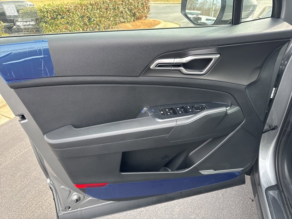 New 2026 Kia Sportage LX image 12