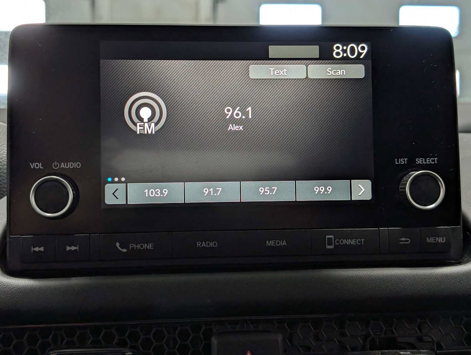 Certified 2024 Honda HR-V LX image 23