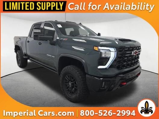 Used 2025 Chevrolet Silverado 2500 ZR2 w/ Technology Package AWD/4WD image 1