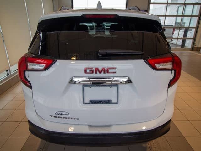 Certified 2023 GMC Terrain SLE w/ Driver Convenience Package image 7