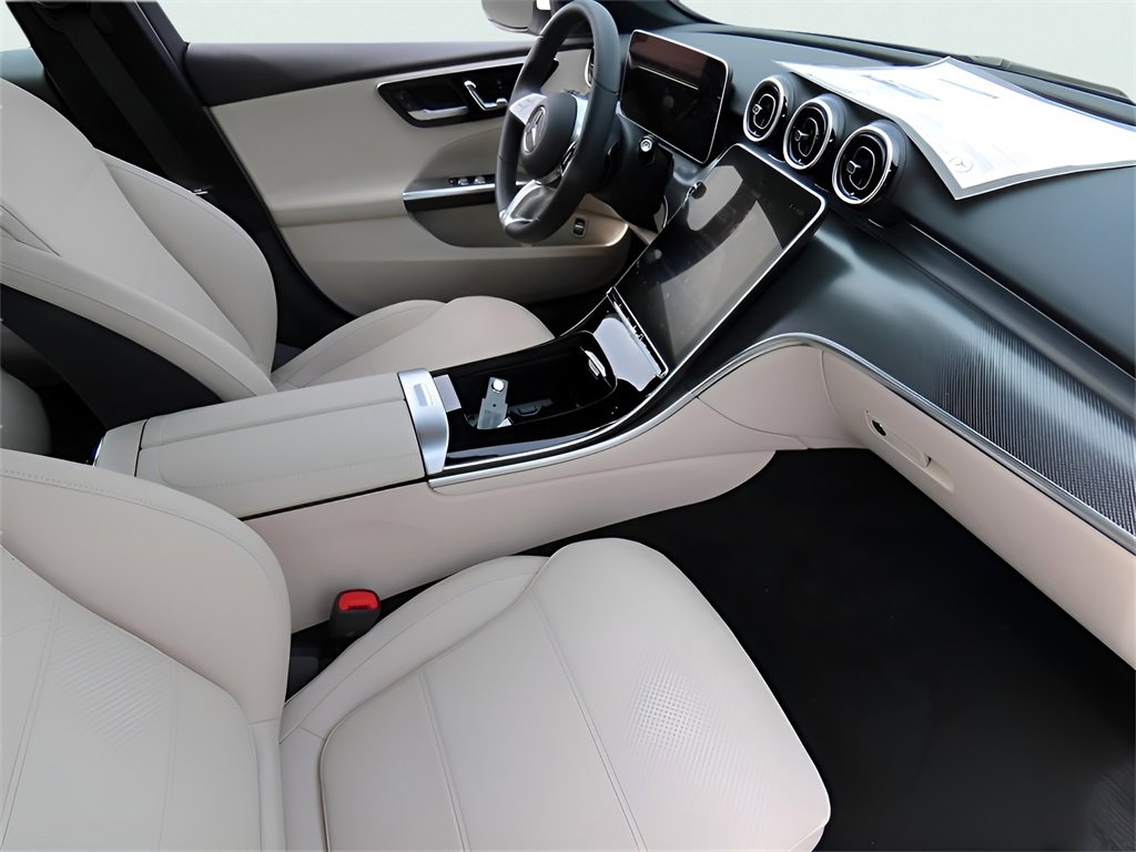 Used 2025 Mercedes-Benz C 300 4MATIC Sedan image 18