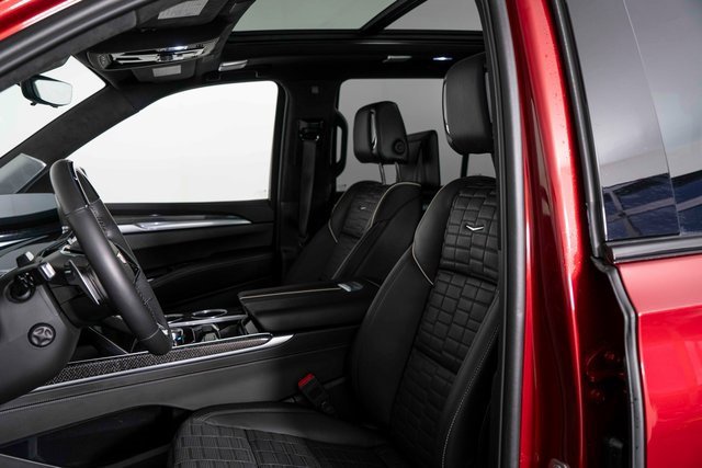 Used 2025 Cadillac Escalade V image 20