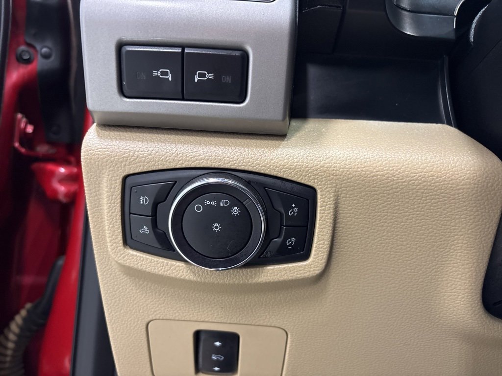 Used 2020 Ford F350 Lariat w/ Lariat Value Package image 28