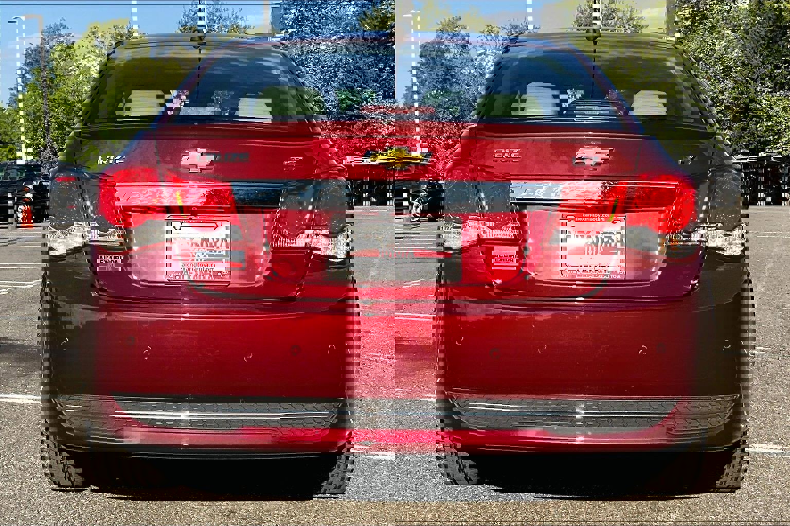 Used 2016 Chevrolet Cruze LTZ w/ Sun, Sound and Sport Package FWD image 4