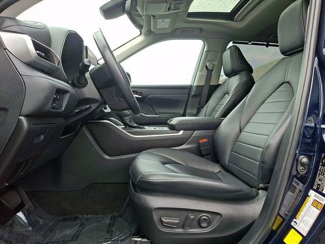 Used 2024 Toyota Highlander XLE image 15