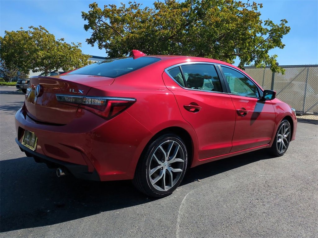 Certified 2020 Acura ILX w/ Premium Package image 4