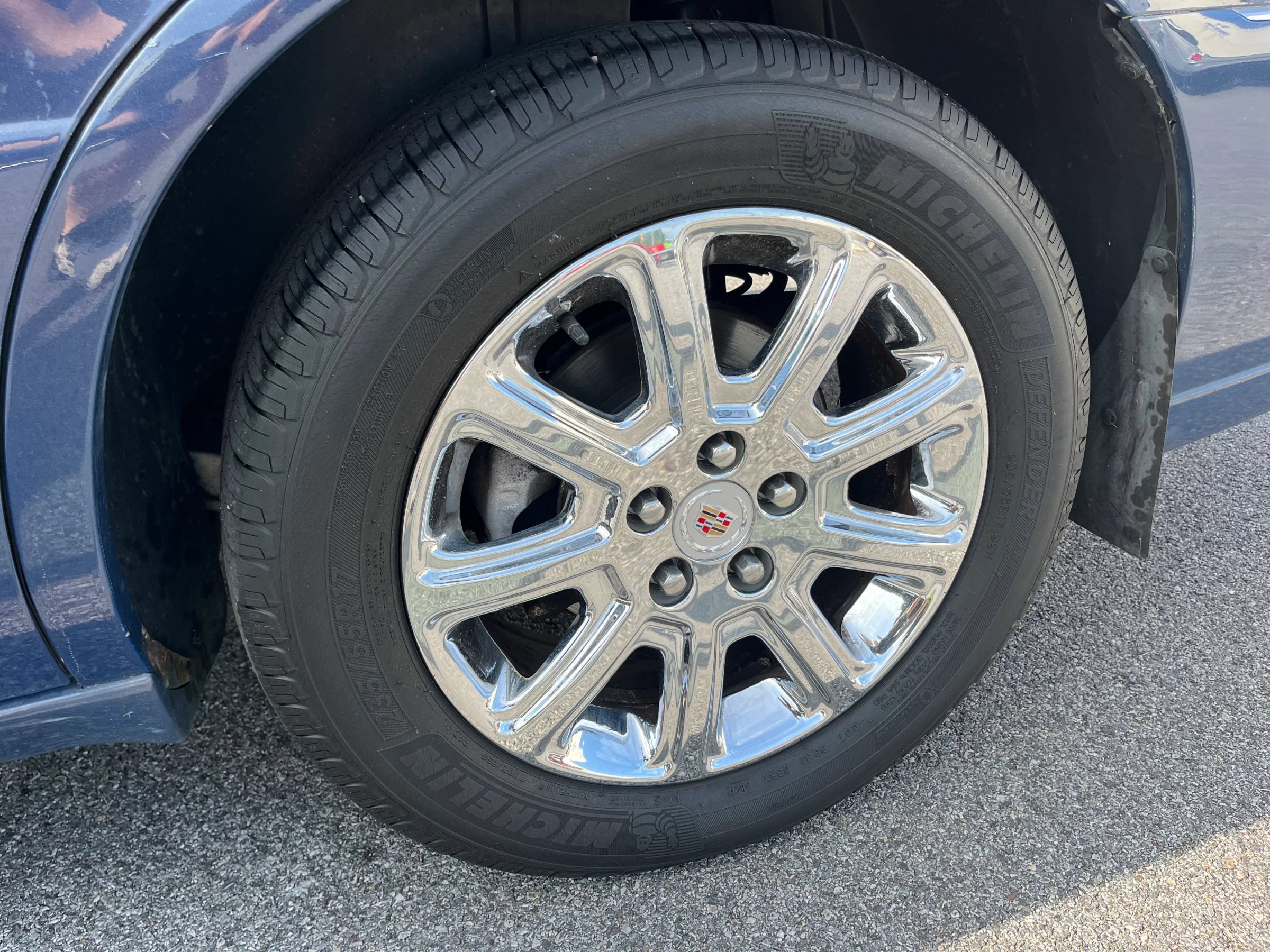 Used 2009 Cadillac DTS w/ Sun And Sound Package FWD image 24