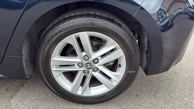 Used 2019 Toyota Corolla SE w/ Carpet Mat Package FWD image 25
