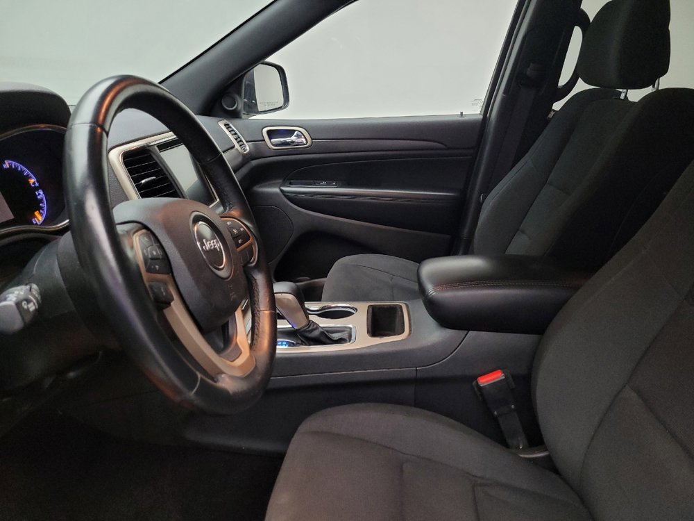 Used 2017 Jeep Grand Cherokee Laredo w/ Quick Order Package 23E image 17