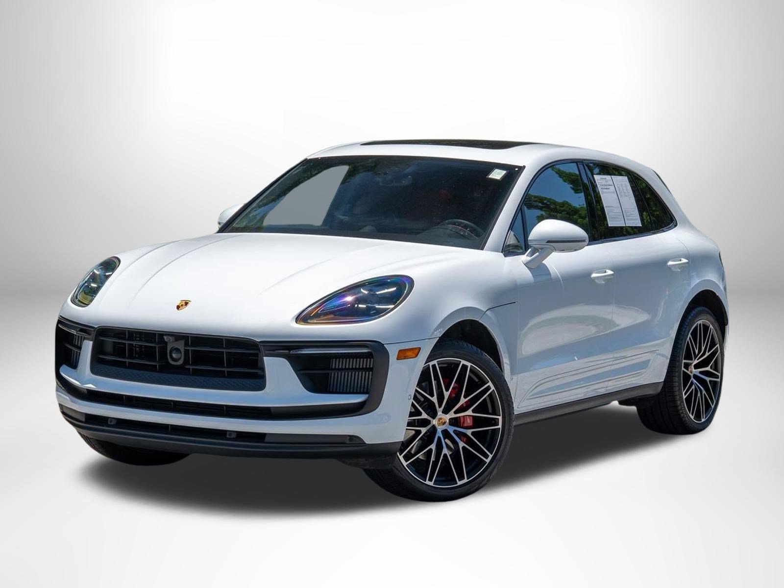 Used 2024 Porsche Macan S AWD/4WD image 2
