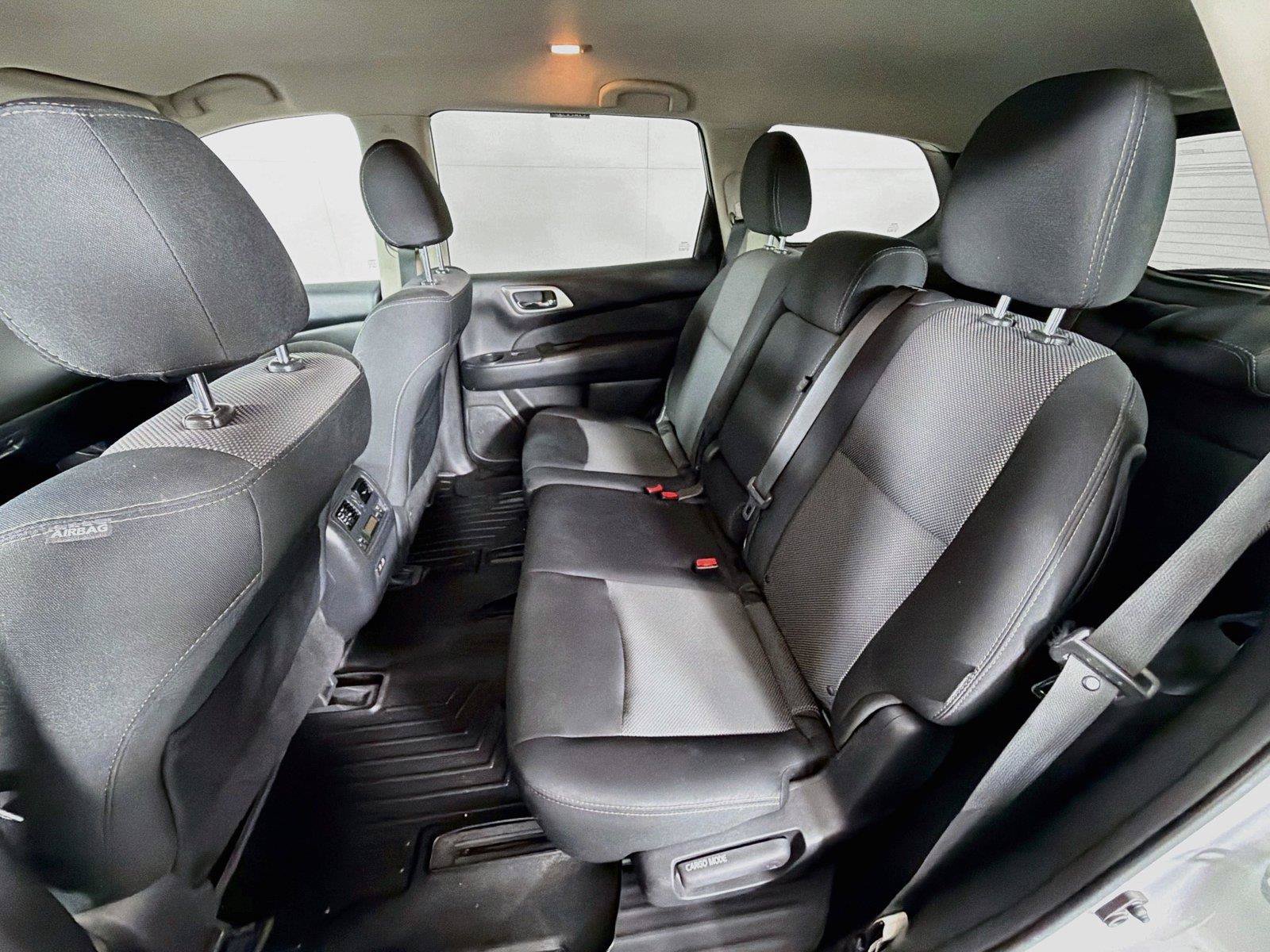 Used 2019 Nissan Pathfinder SV AWD/4WD image 24