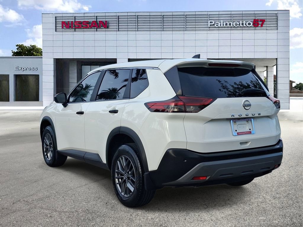 Certified 2023 Nissan Rogue S image 4