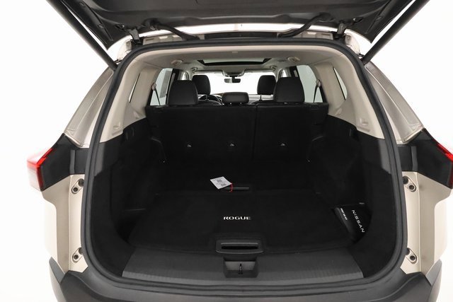 Used 2022 Nissan Rogue Platinum w/ Head-Up Display Package image 21