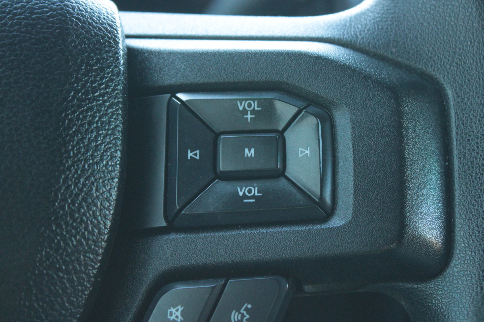 Used 2016 Ford F150 XL w/ Equipment Group 101A Mid AWD/4WD image 37