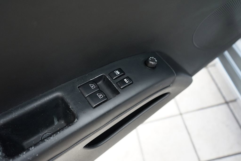 Used 2004 Nissan 350Z Touring RWD image 25