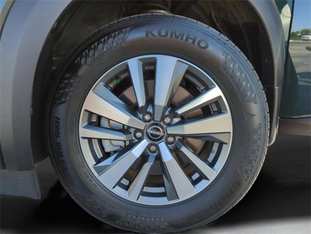 Certified 2024 Nissan Pathfinder SL image 46