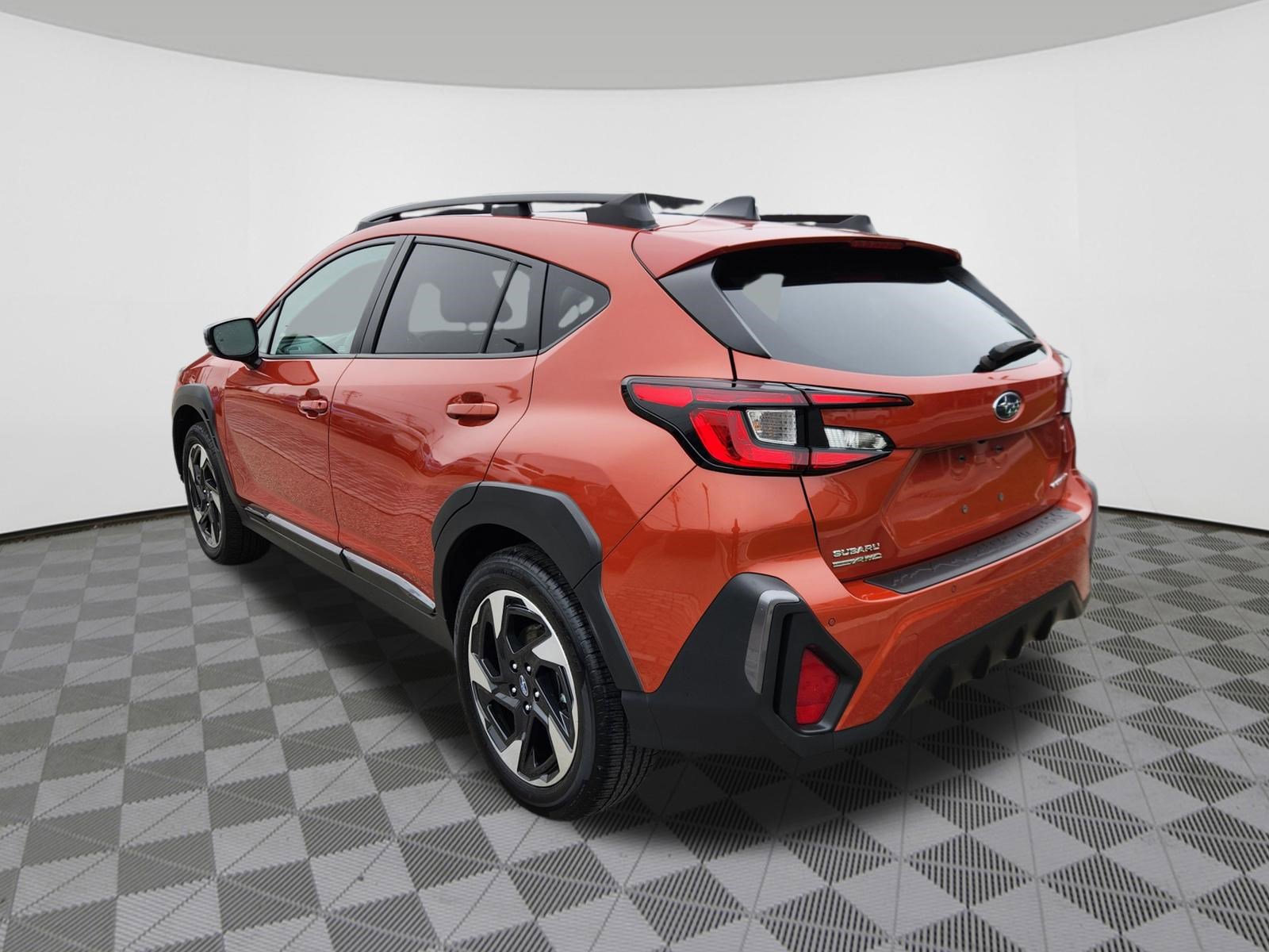 Used 2024 Subaru Crosstrek 2.5i Limited w/ Crosstrek Mirror Package image 3