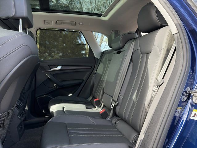 Used 2024 Audi Q5 2.0T Prestige w/ Prestige Package image 6