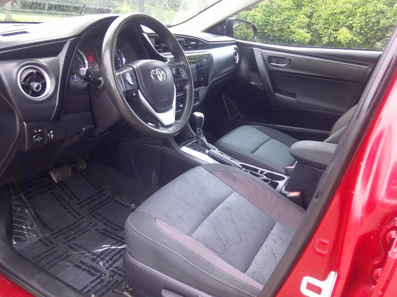 Used 2017 Toyota Corolla LE w/ Carpet Mat Package (TMS) image 9