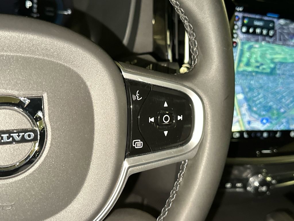 Used 2023 Volvo S60 T8 Plus w/ Protection Package Premier image 32