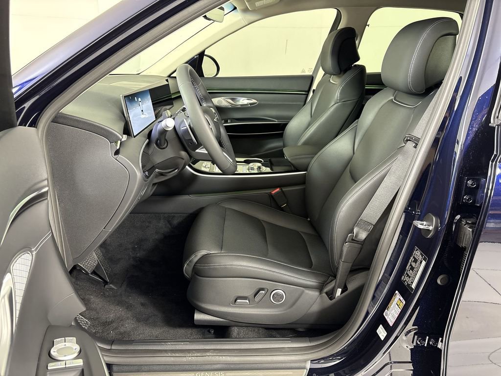 New 2026 Genesis GV70 2.5T AWD/4WD image 13
