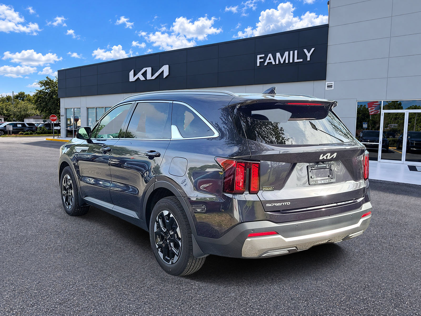 Certified 2025 Kia Sorento S w/ Panoramic Sunroof Package FWD image 39