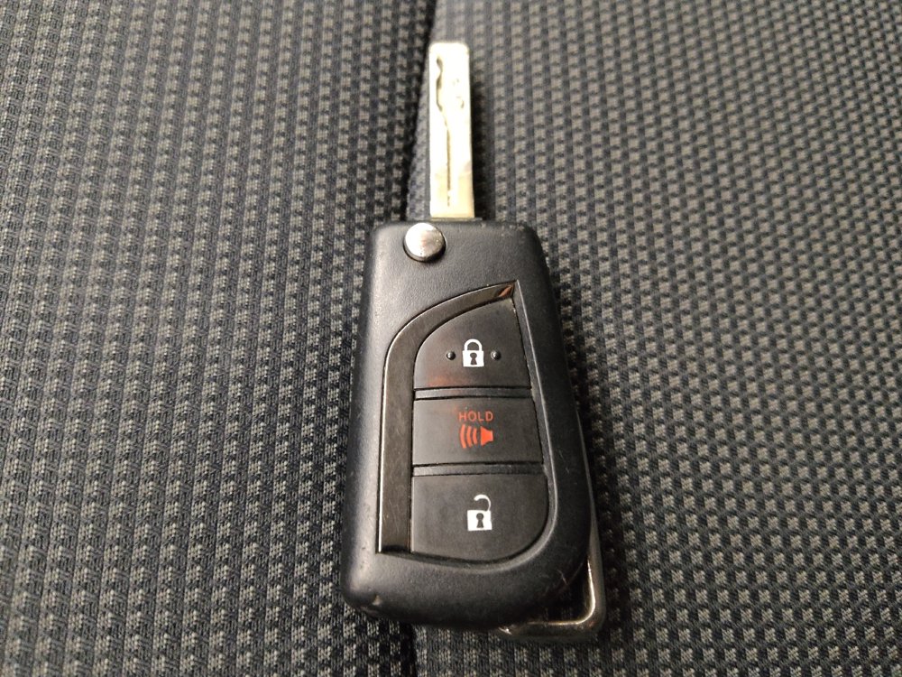 Used 2019 Toyota RAV4 LE AWD/4WD image 32