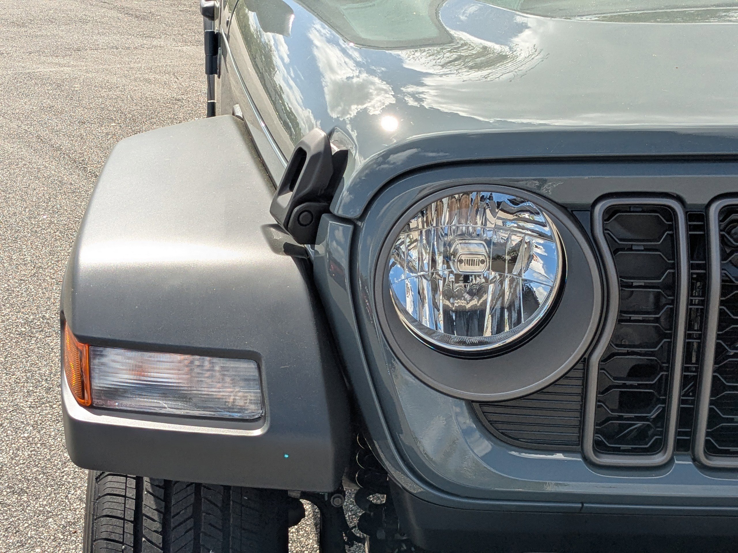 New 2026 Jeep Gladiator Sport image 9