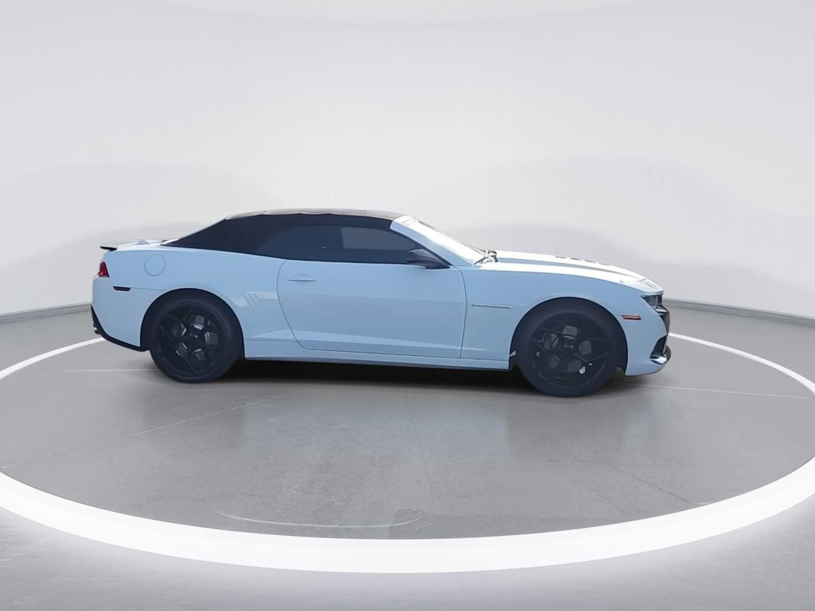 Used 2014 Chevrolet Camaro SS w/ RS Package RWD image 9