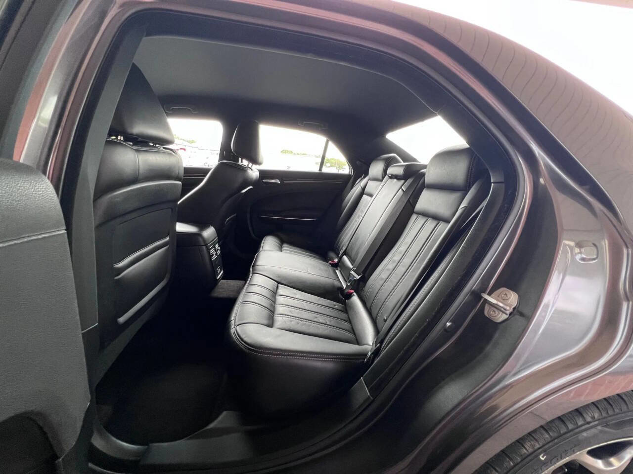 Used 2018 Chrysler 300 S image 14