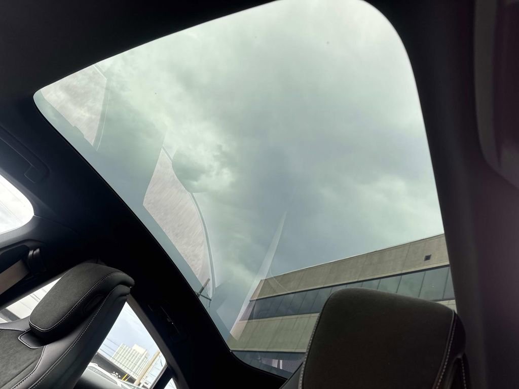 Certified 2025 Porsche Taycan 4S image 22