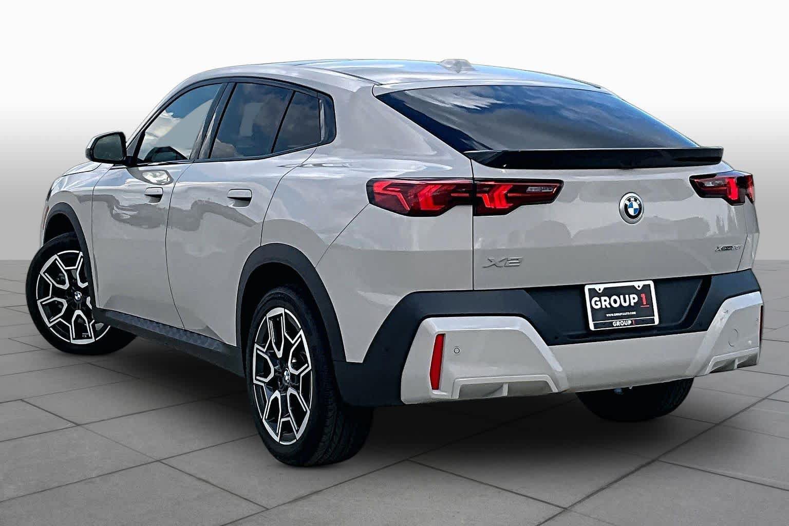 Used 2026 BMW X2 xDrive28i AWD/4WD image 11