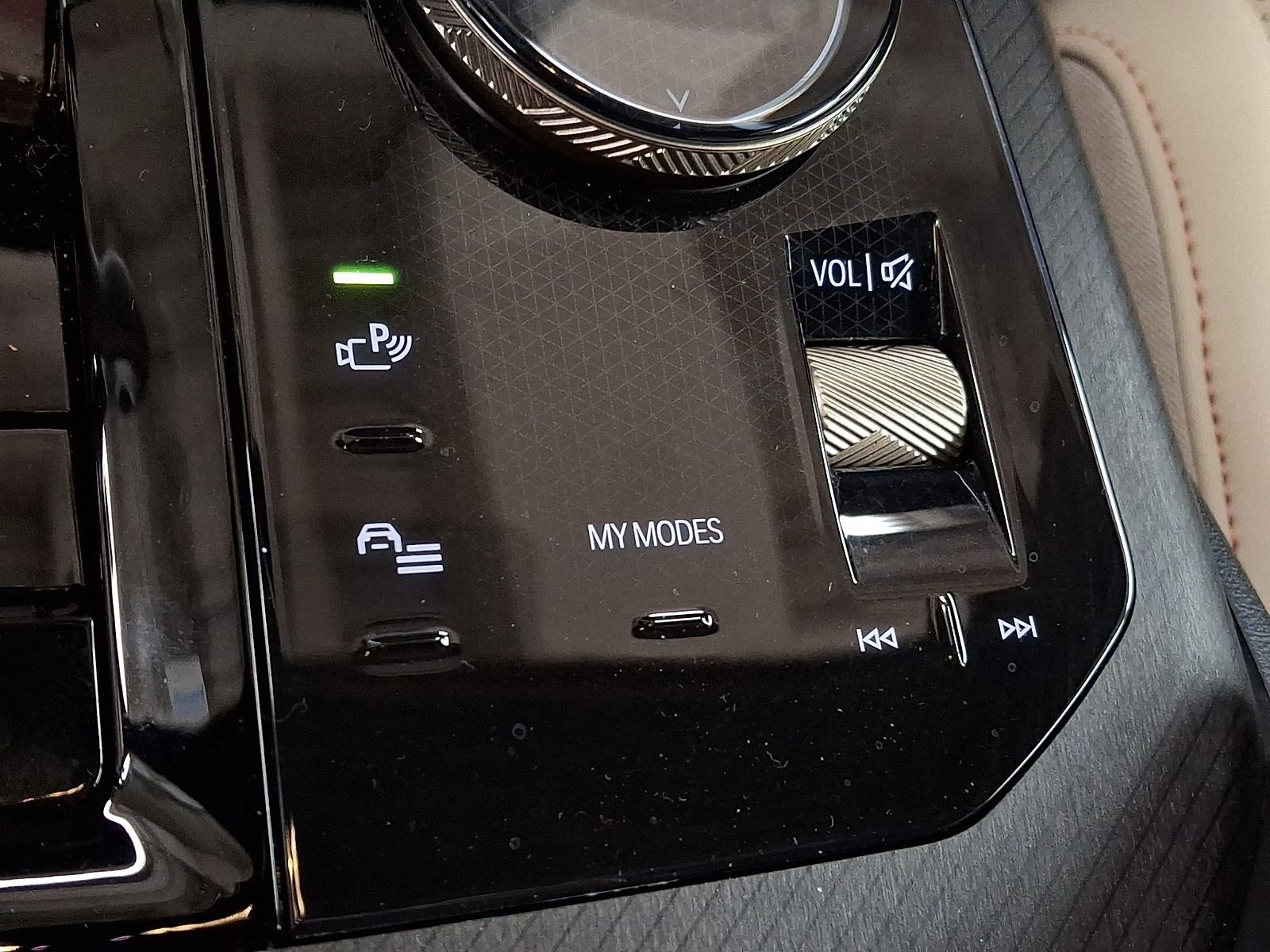 Used 2025 BMW X3 xDrive30i w/ Convenience Package image 19