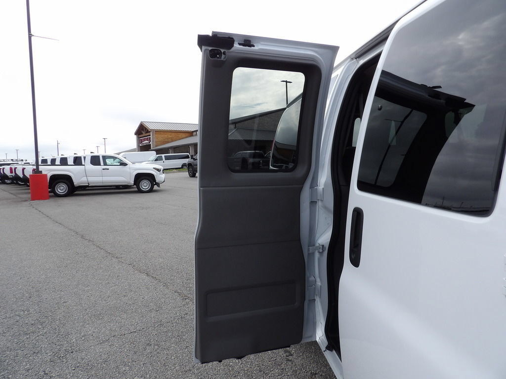 Used 2025 Chevrolet Express 3500 LT w/ LT Preferred Equipment Group RWD image 39