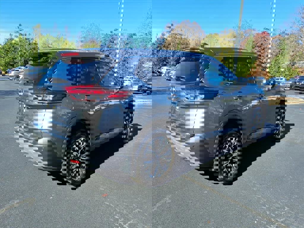 Used 2023 Nissan Rogue SV image 25