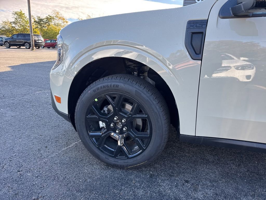 New 2025 Ford Maverick XLT w/ Black Appearance Package image 9