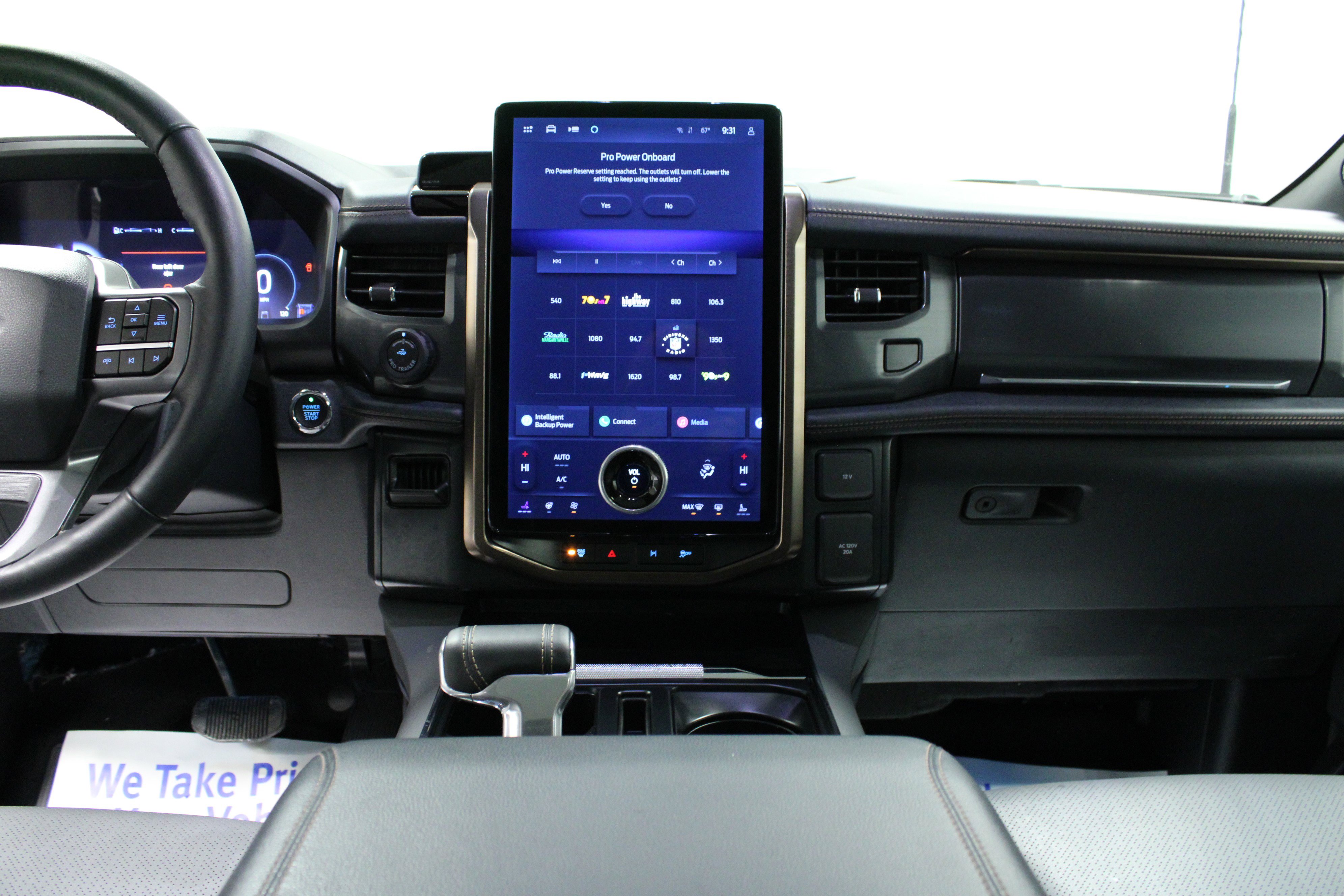 Used 2024 Ford F150 Lightning Lariat image 18