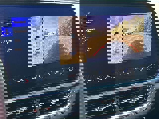 New 2025 Chevrolet Equinox EV LT image 24