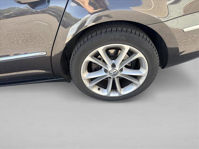 Used 2009 Volkswagen CC Luxury FWD image 12