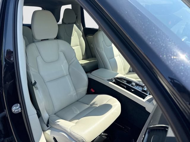 Used 2023 Volvo XC90 T8 Plus w/ Protection Package Premier AWD/4WD image 30