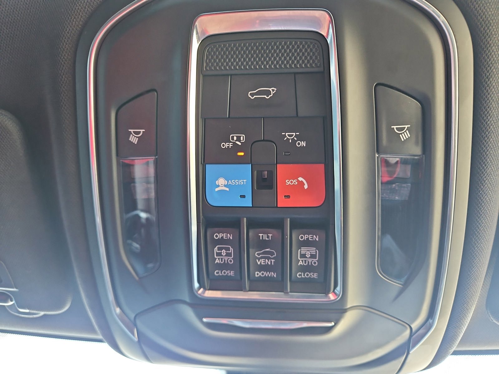 Used 2024 Jeep Grand Cherokee L Limited w/ Luxury Tech Group II AWD/4WD image 10