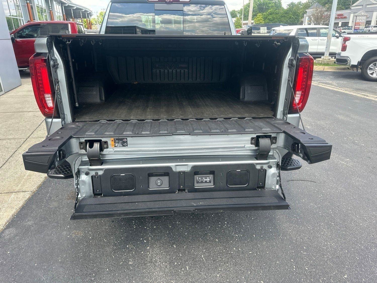 Used 2025 GMC Sierra 1500 Denali Ultimate AWD/4WD image 21