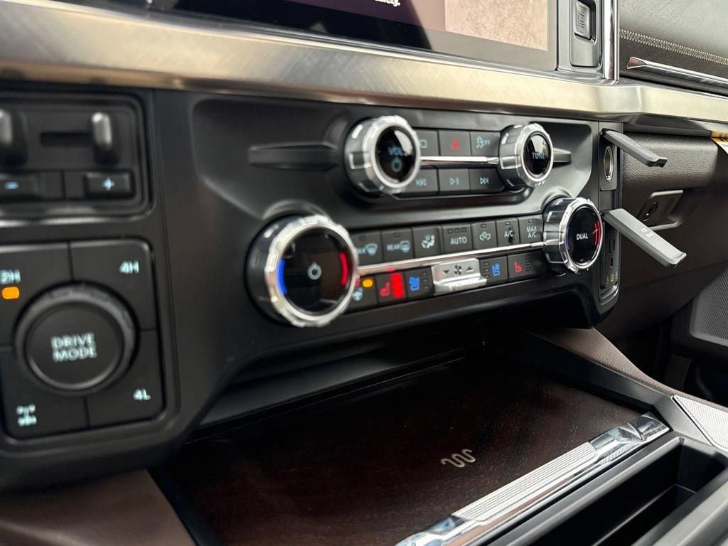 New 2026 Ford F250 King Ranch w/ Chrome Package AWD/4WD image 37