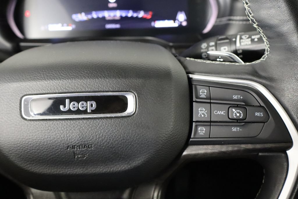 Used 2022 Jeep Grand Cherokee L Limited w/ Luxury Tech Group II AWD/4WD image 10